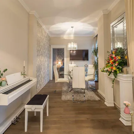 Apartino - Luxury View - Self Check-in Bucarest